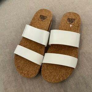 Reef size 9 sandals in bright white.